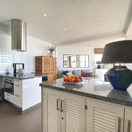 Valdecantos Marina Apartment Marbella